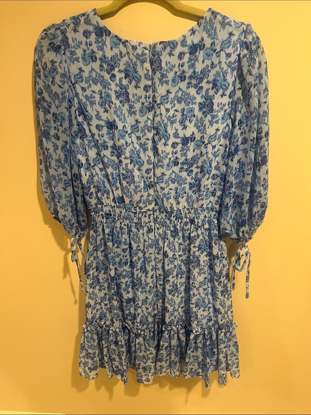 Taylor Blue and White Floral Mini Dress - Picture 4 of 4
